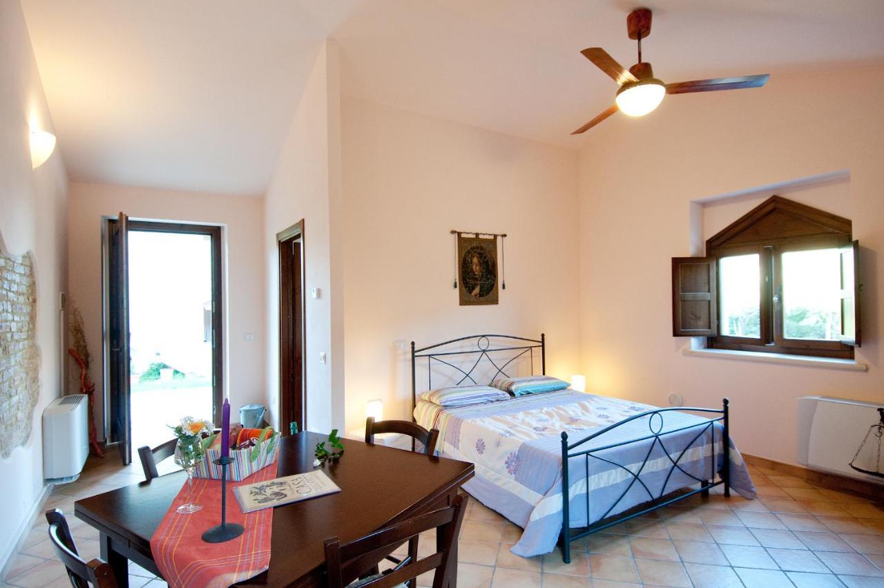 Casa Dell'Orto Guest House San Vito Chietino Room photo